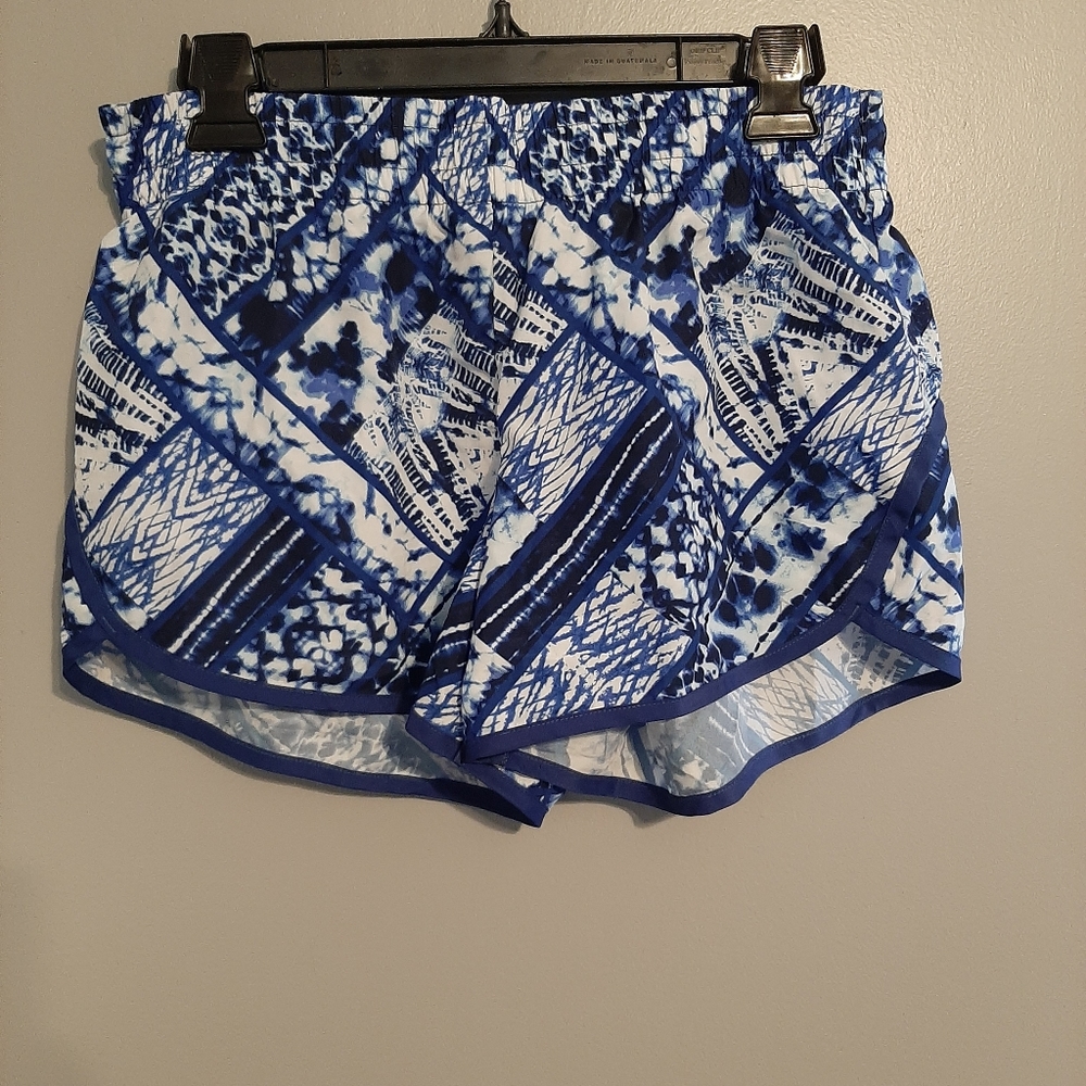 Danskins Medium Running Shorts
